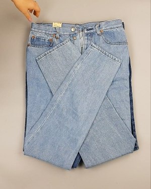 Фотография  881 - Джинсы LEVIS муж #7,6 кг, ЛОТ №7015 оптом в Архангельске и Архангельской области