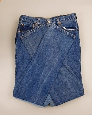 Фотография  967 - Джинсы LEVIS муж #7,6 кг, ЛОТ №7015 оптом в Архангельске и Архангельской области